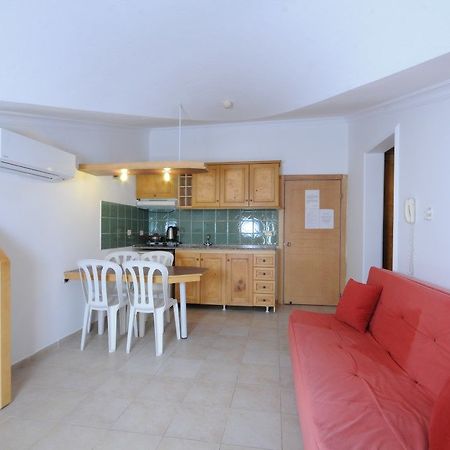 Kocer Club Apartments 马尔马里斯 外观 照片