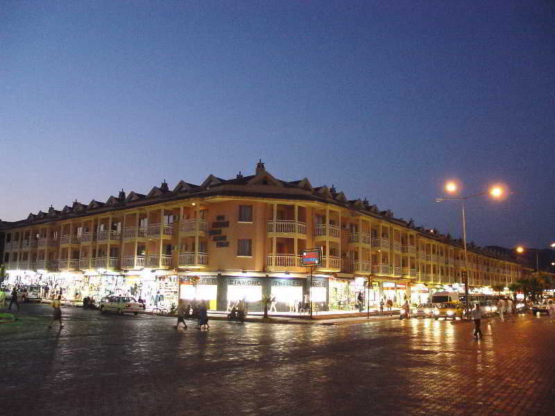 Kocer Club Apartments 马尔马里斯 外观 照片